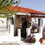 Casa vacanze Kontos-traditional House In *